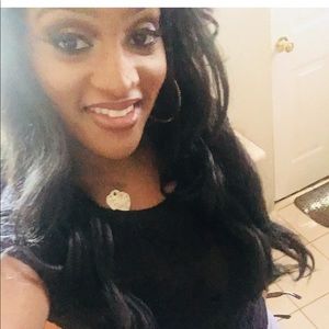 Meet your Posher, Latressa